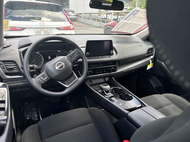 2025 Nissan Rogue S - Photo 10