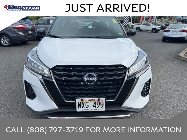 2024 Nissan Kicks SR photo 2