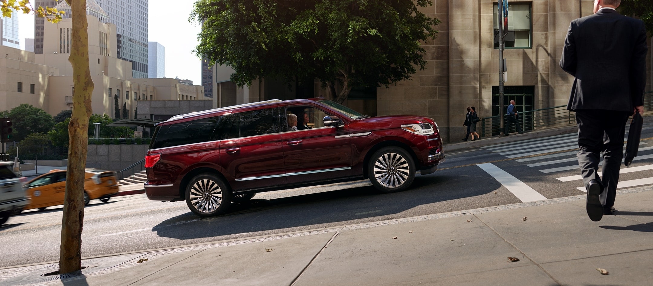 2021 Lincoln Navigator with auto hold