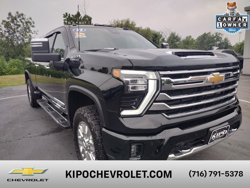 2025 Chevrolet Silverado 3500HD High Country's photo