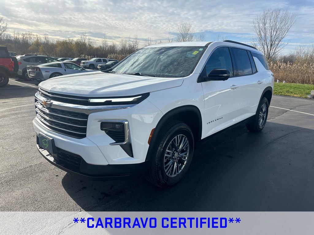 2024 Chevrolet Traverse 2LT photo 3