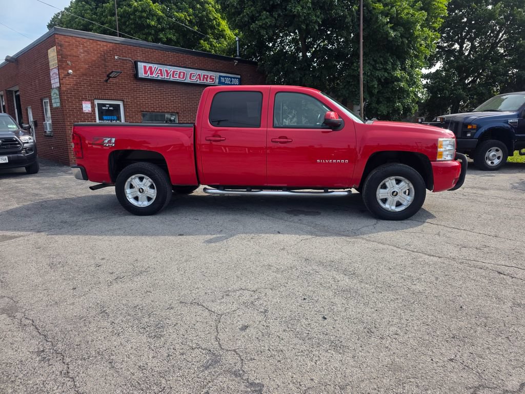 Used 2013 Chevrolet Silverado 1500 LT with VIN 3GCPKSE78DG318170 for sale in Ransomville, NY