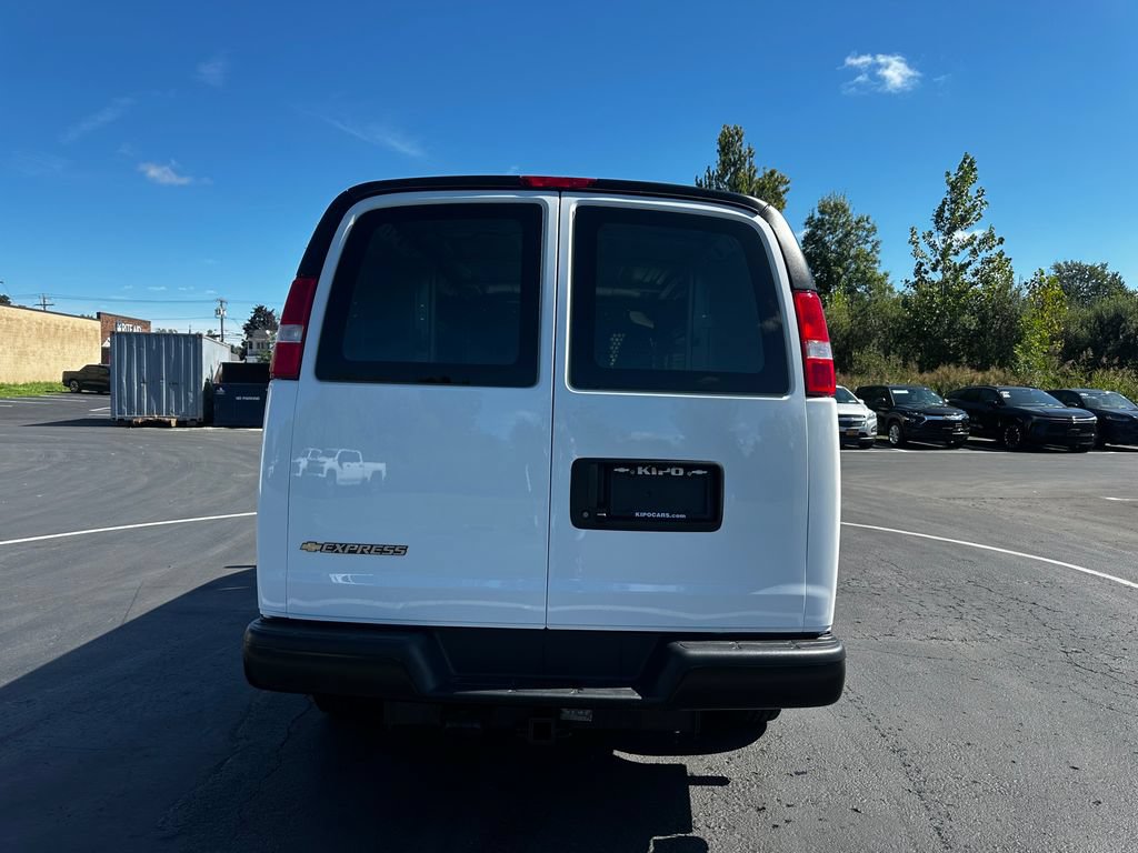 2025 Chevrolet Express Cargo Work Van - Photo 8