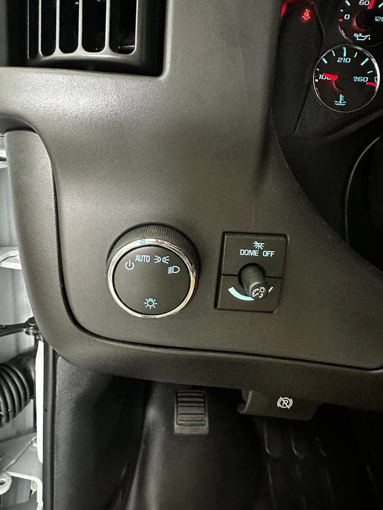 2025 Chevrolet Express Cargo Work Van - Photo 19