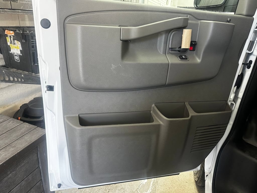2025 Chevrolet Express Cargo Work Van - Photo 12