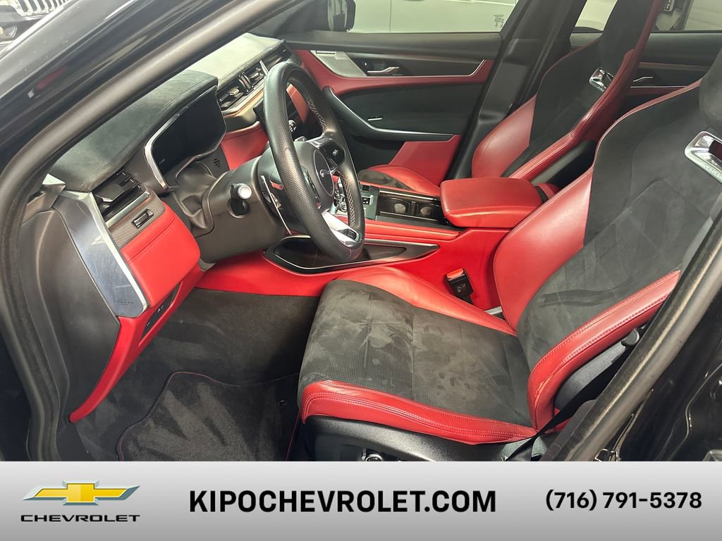 2023 Jaguar F-Pace SVR's photo