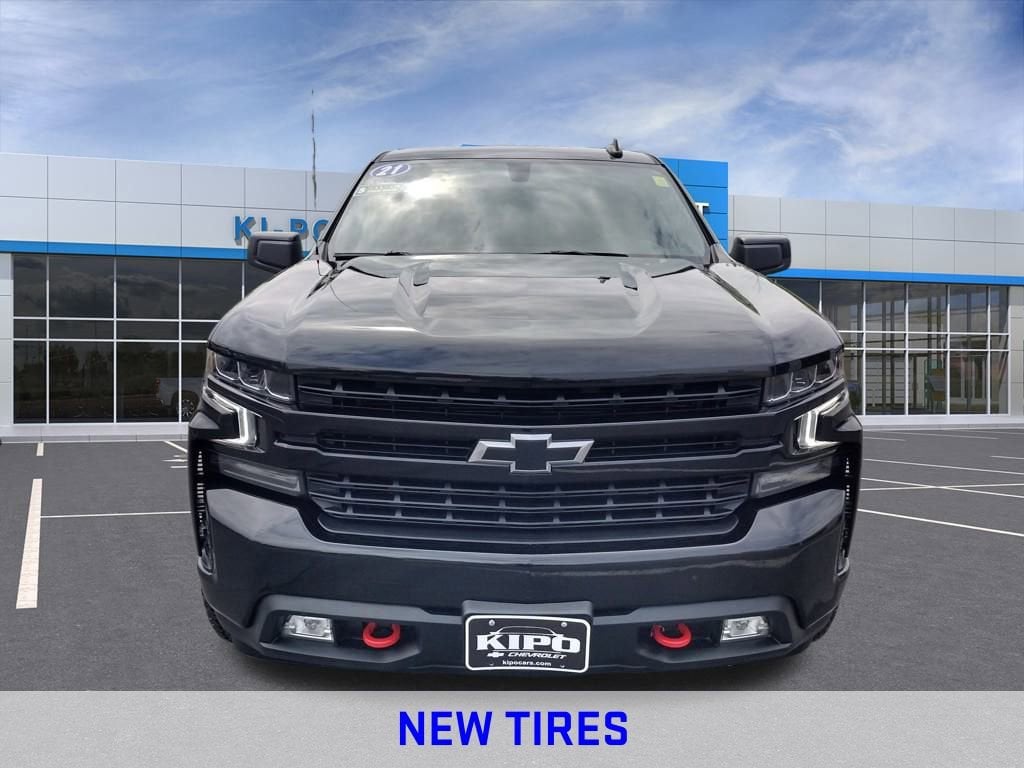 Used 2021 Chevrolet Silverado 1500 RST with VIN 1GCUYEED2MZ322112 for sale in Ransomville, NY