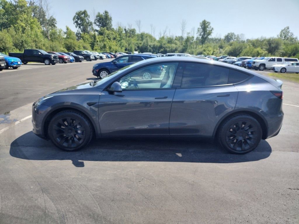 2022 Tesla Model Y Long Range photo 4