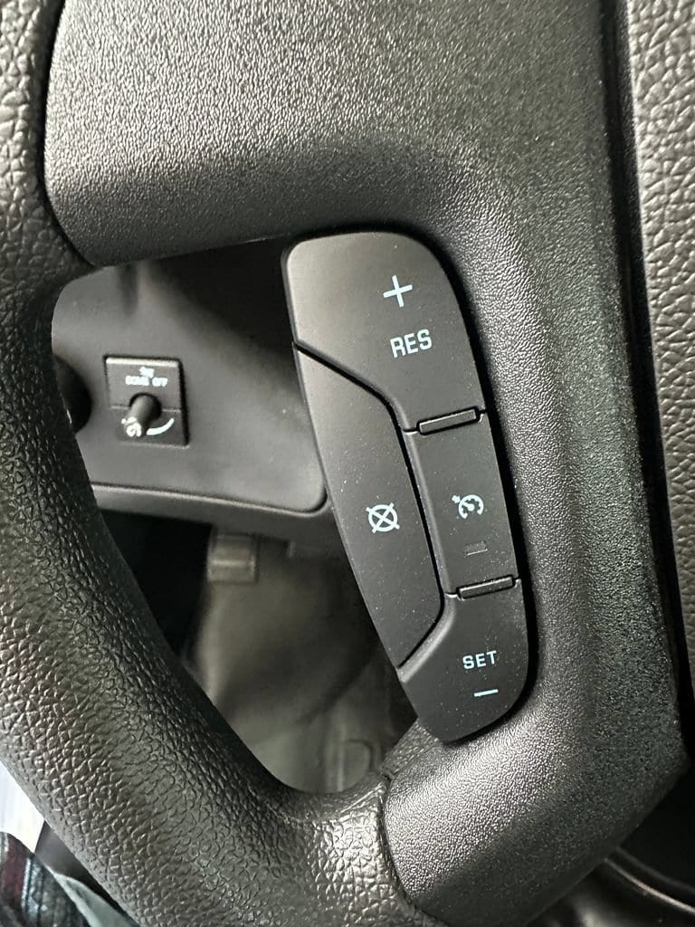 2025 Chevrolet Express Cargo Work Van - Photo 15