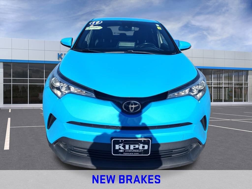 Used 2019 Toyota C-HR XLE with VIN NMTKHMBX9KR068833 for sale in Ransomville, NY