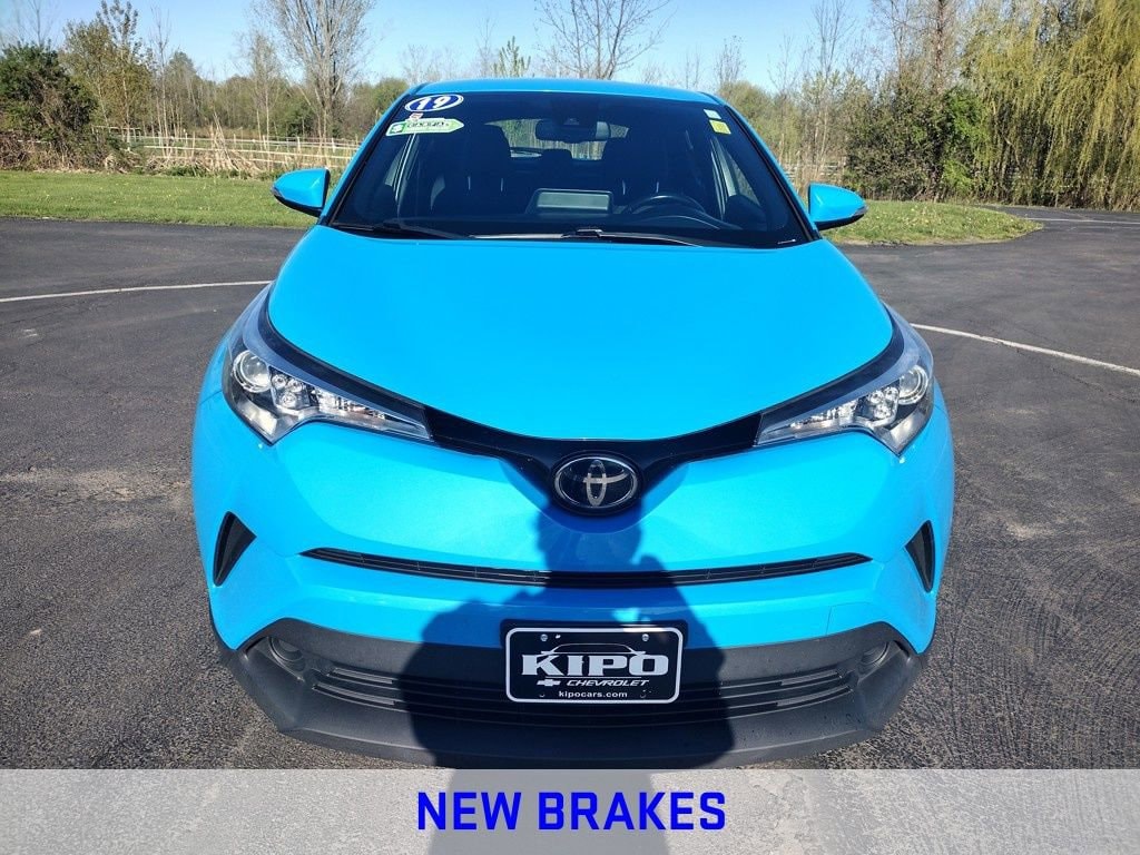 Used 2019 Toyota C-HR XLE with VIN NMTKHMBX9KR068833 for sale in Ransomville, NY