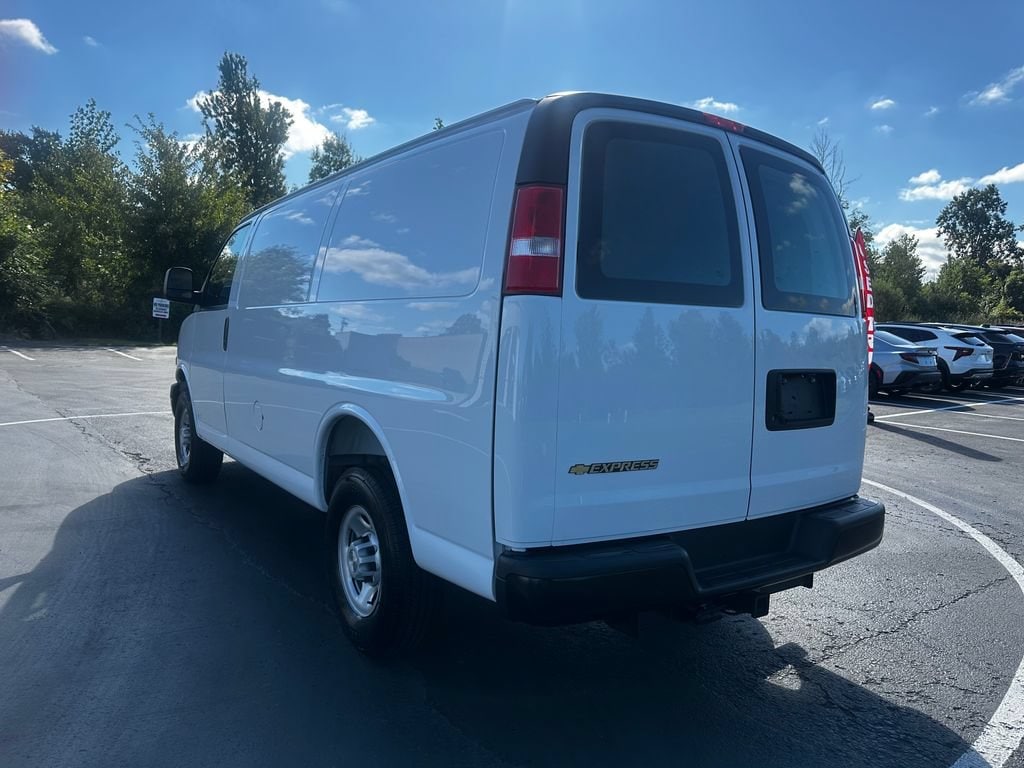 2025 Chevrolet Express Cargo Work Van - Photo 6