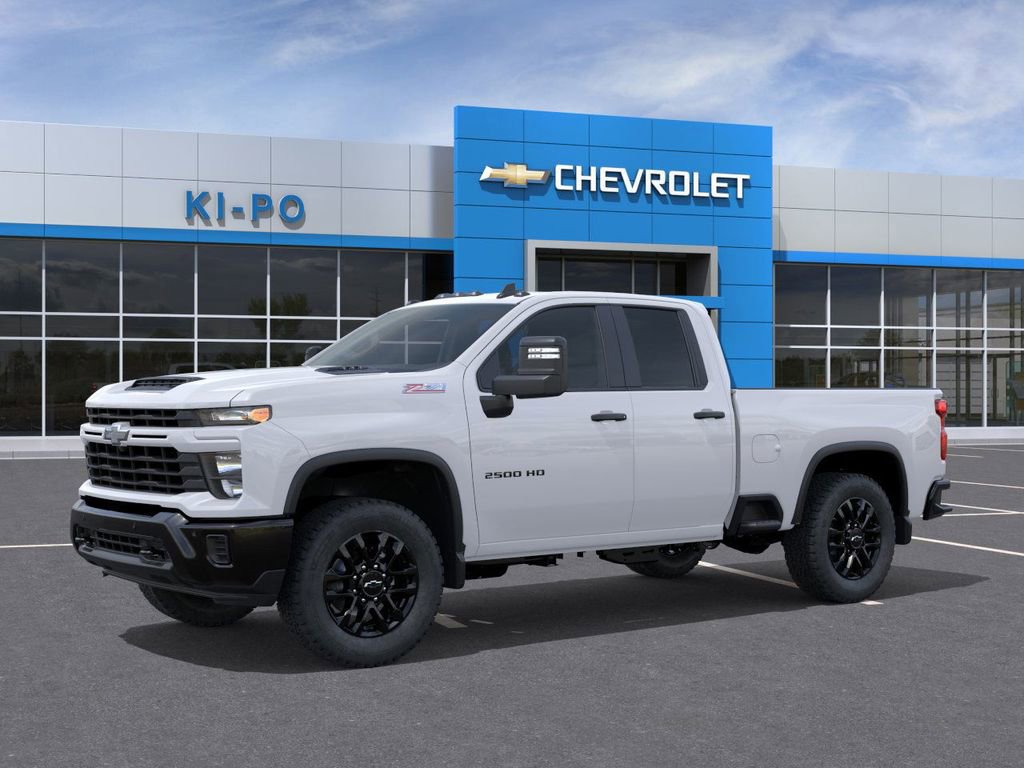 2026 Chevrolet Silverado 2500HD Custom photo 2