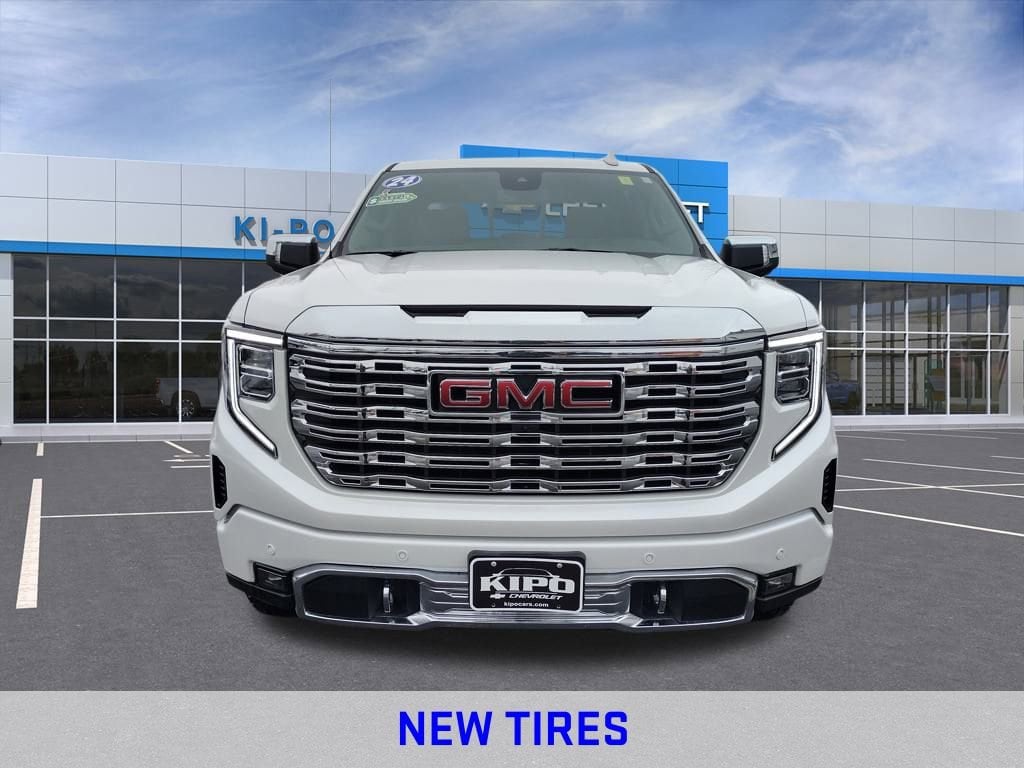 Used 2024 GMC Sierra 1500 Denali with VIN 1GTUUGED3RZ289166 for sale in Ransomville, NY