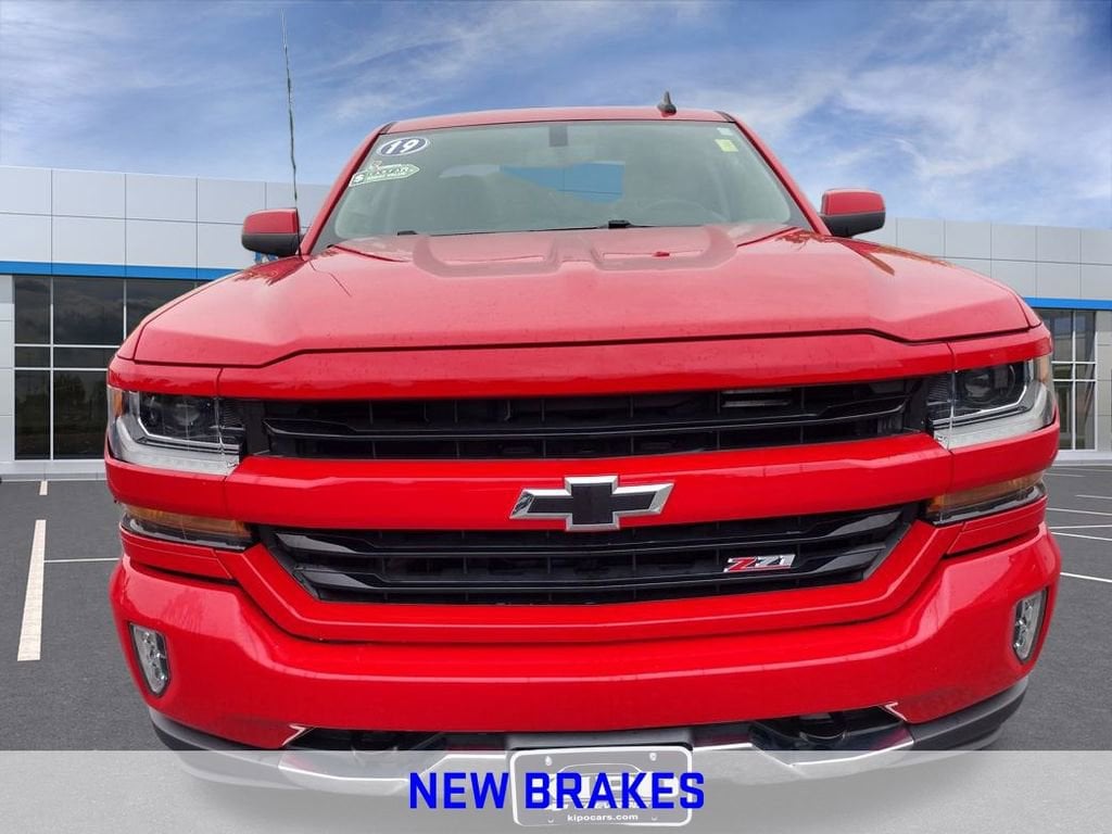 Used 2019 Chevrolet Silverado 1500 LD LT with VIN 2GCVKPEC4K1178979 for sale in Ransomville, NY