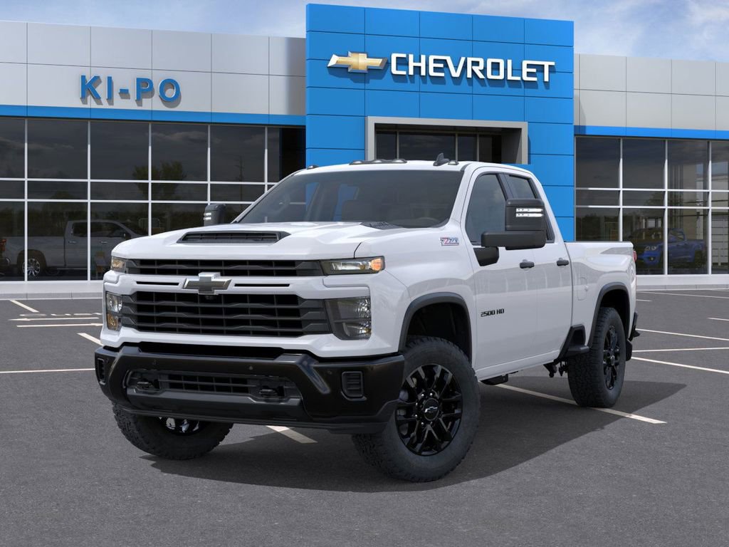 2026 Chevrolet Silverado 2500HD Custom photo 3