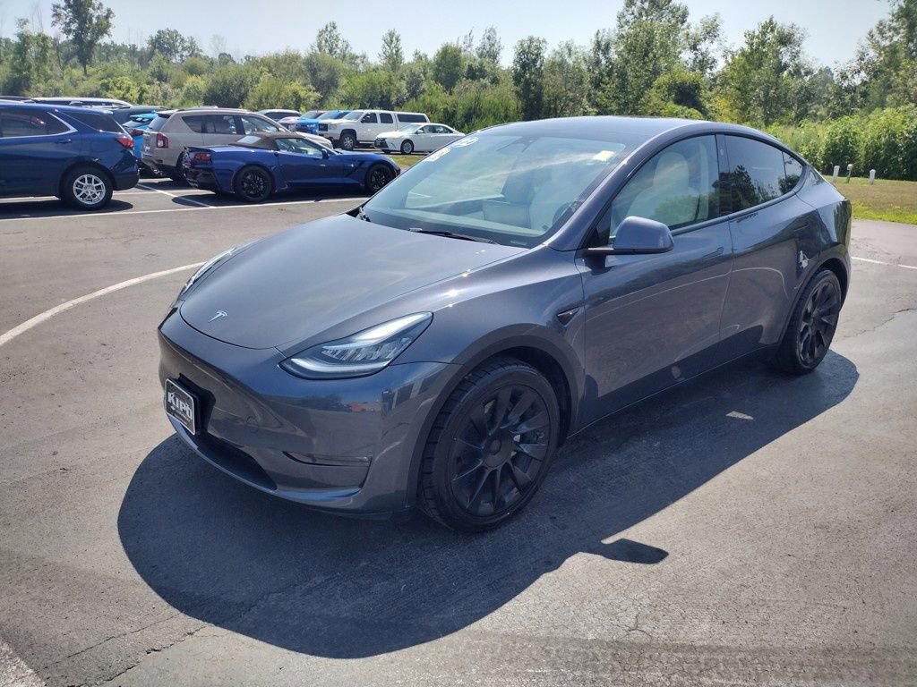 2022 Tesla Model Y Long Range photo 3