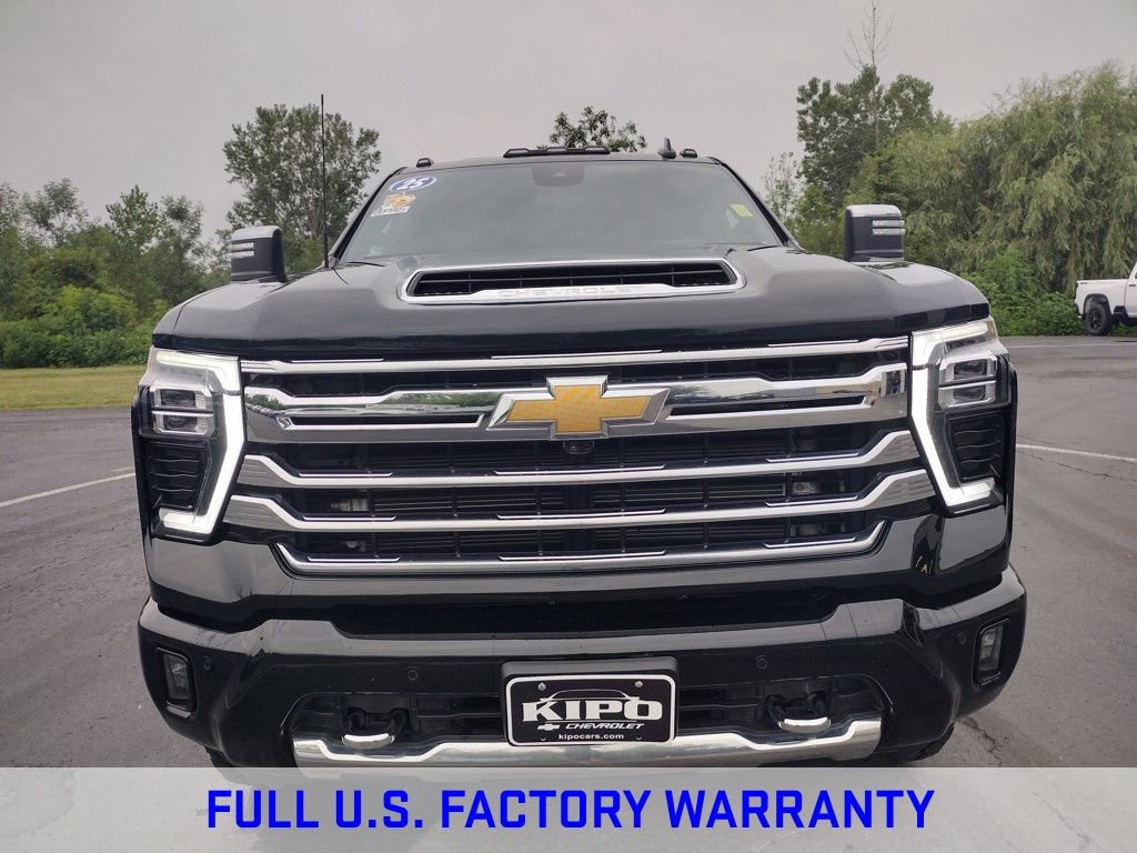 2025 Chevrolet Silverado 3500HD High Country photo 2