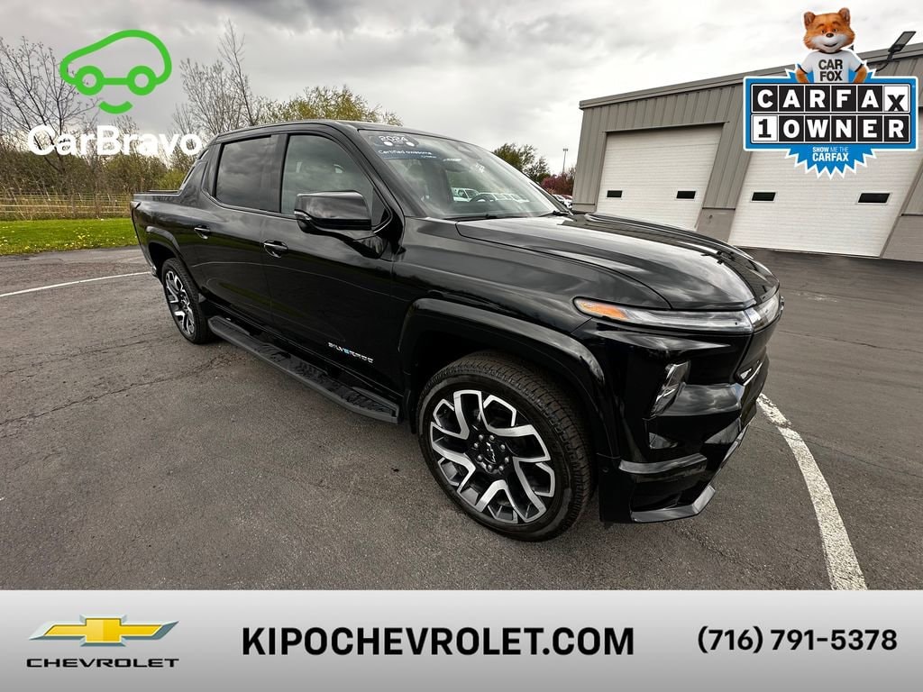 2025 Chevrolet Silverado EV RST Max Range's photo