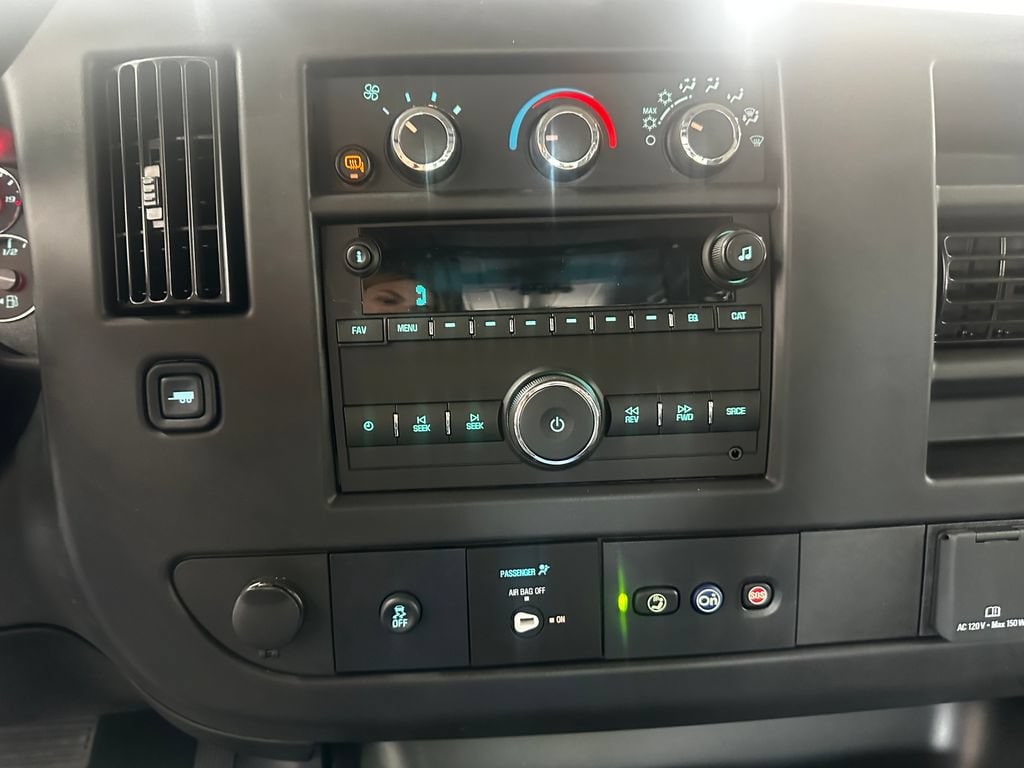 2025 Chevrolet Express Cargo Work Van - Photo 18
