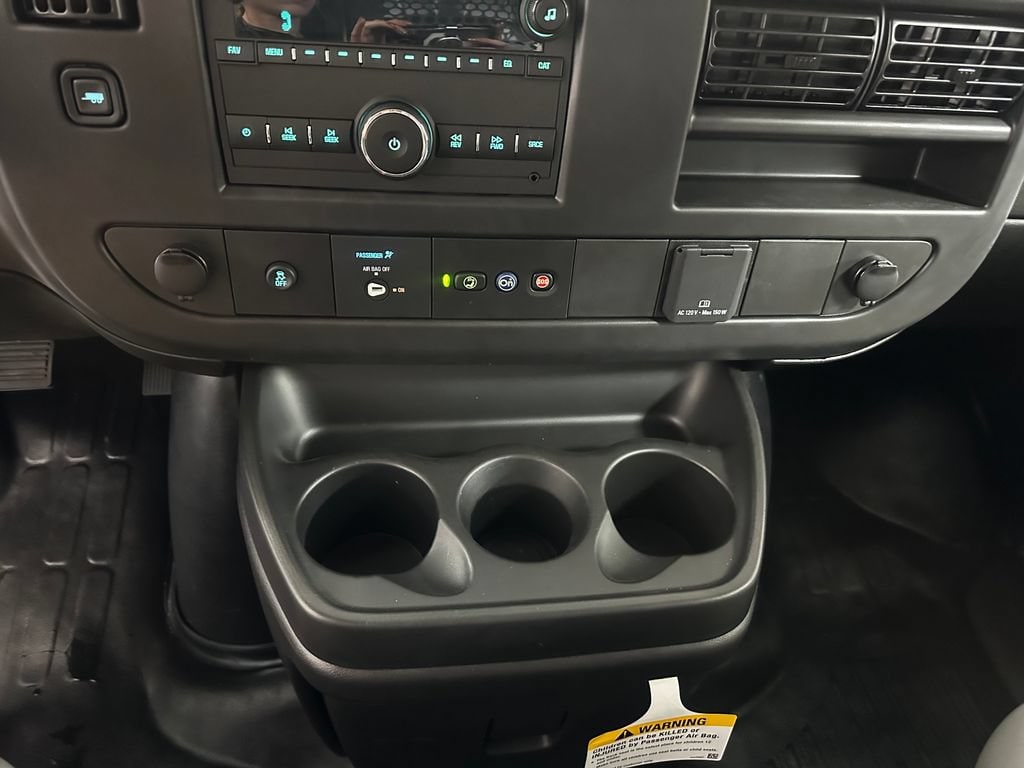2025 Chevrolet Express Cargo Work Van - Photo 22