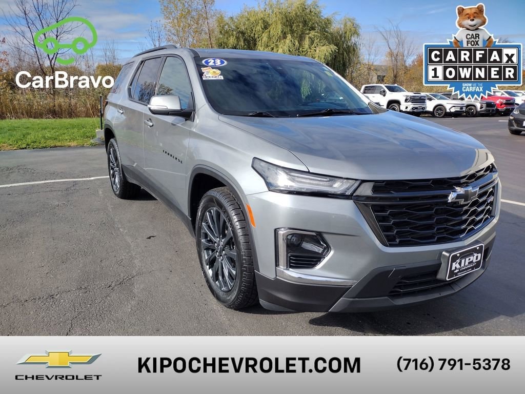 2023 Chevrolet Traverse RS's photo