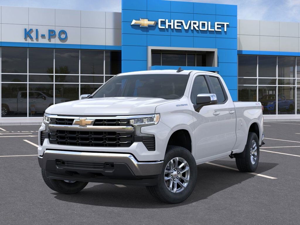 2025 Chevrolet Silverado 1500 LT photo 3