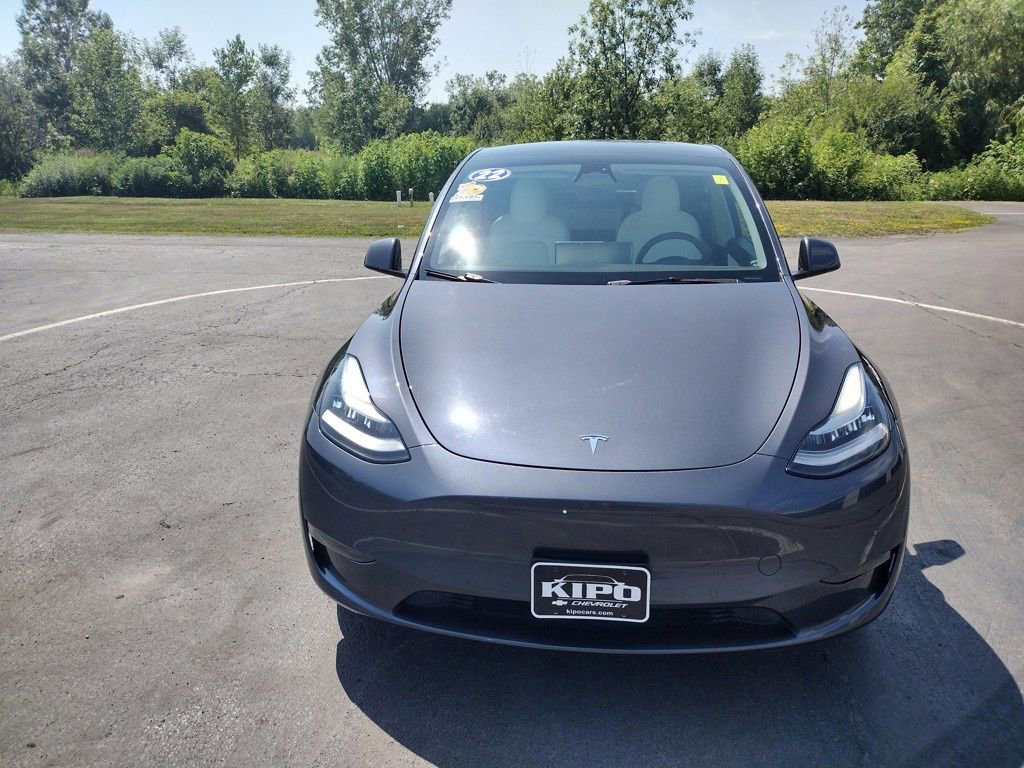 2022 Tesla Model Y Long Range photo 2
