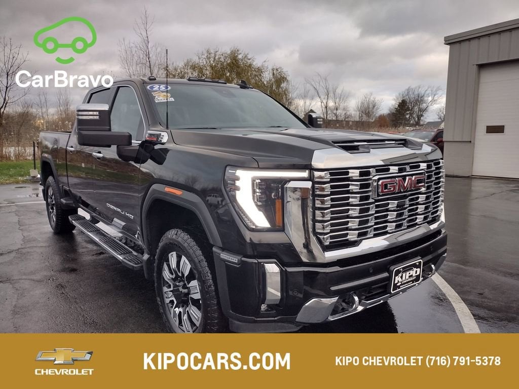 2025 GMC Sierra 2500HD Denali's photo