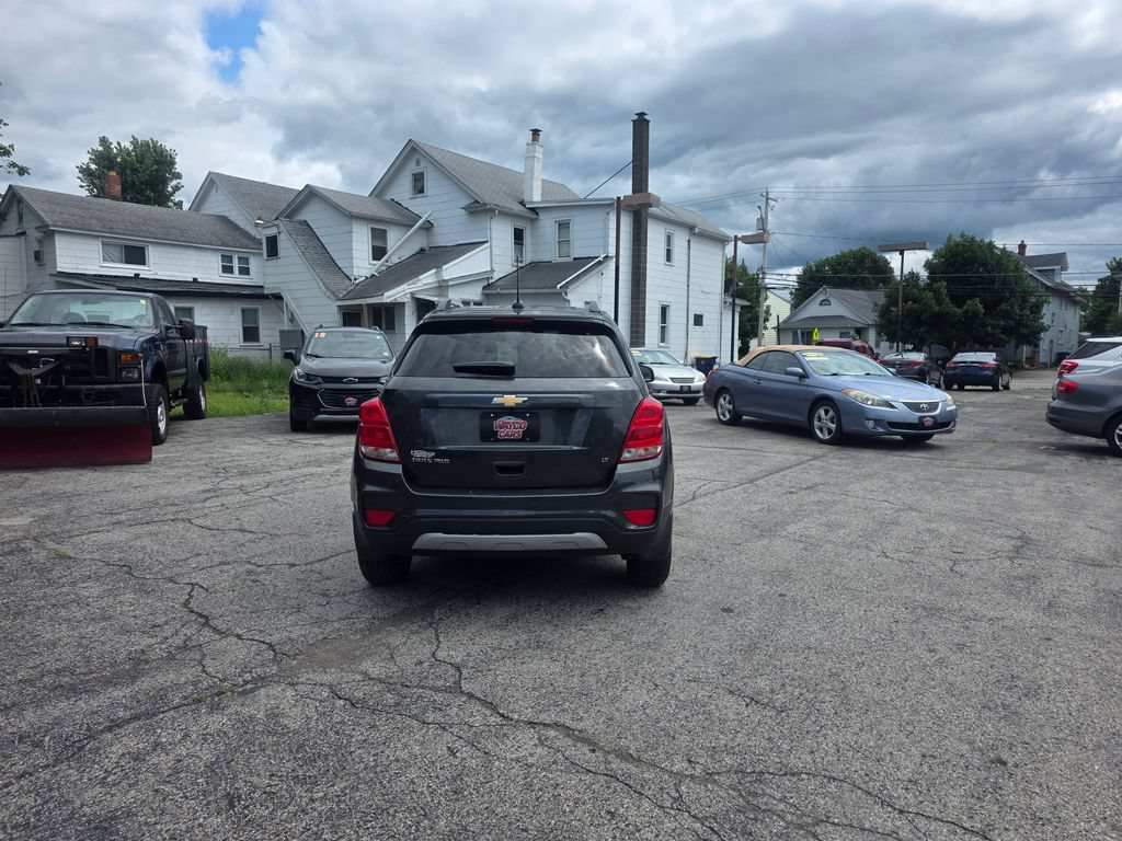 Used 2019 Chevrolet Trax LT with VIN 3GNCJPSB9KL379045 for sale in Ransomville, NY