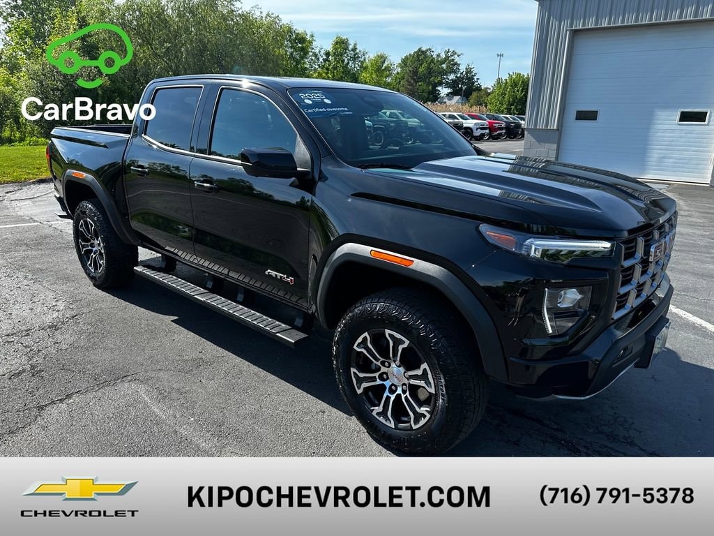 2025 GMC Canyon AT4 4WD Crew Cab Short Box's photo