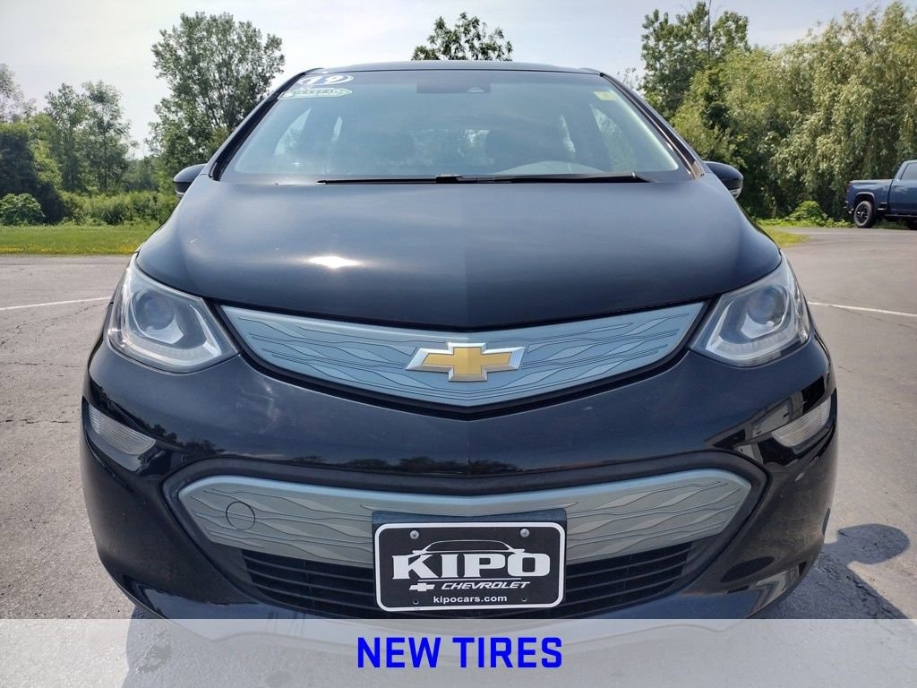 Used 2019 Chevrolet Bolt EV LT with VIN 1G1FY6S02K4124231 for sale in Ransomville, NY