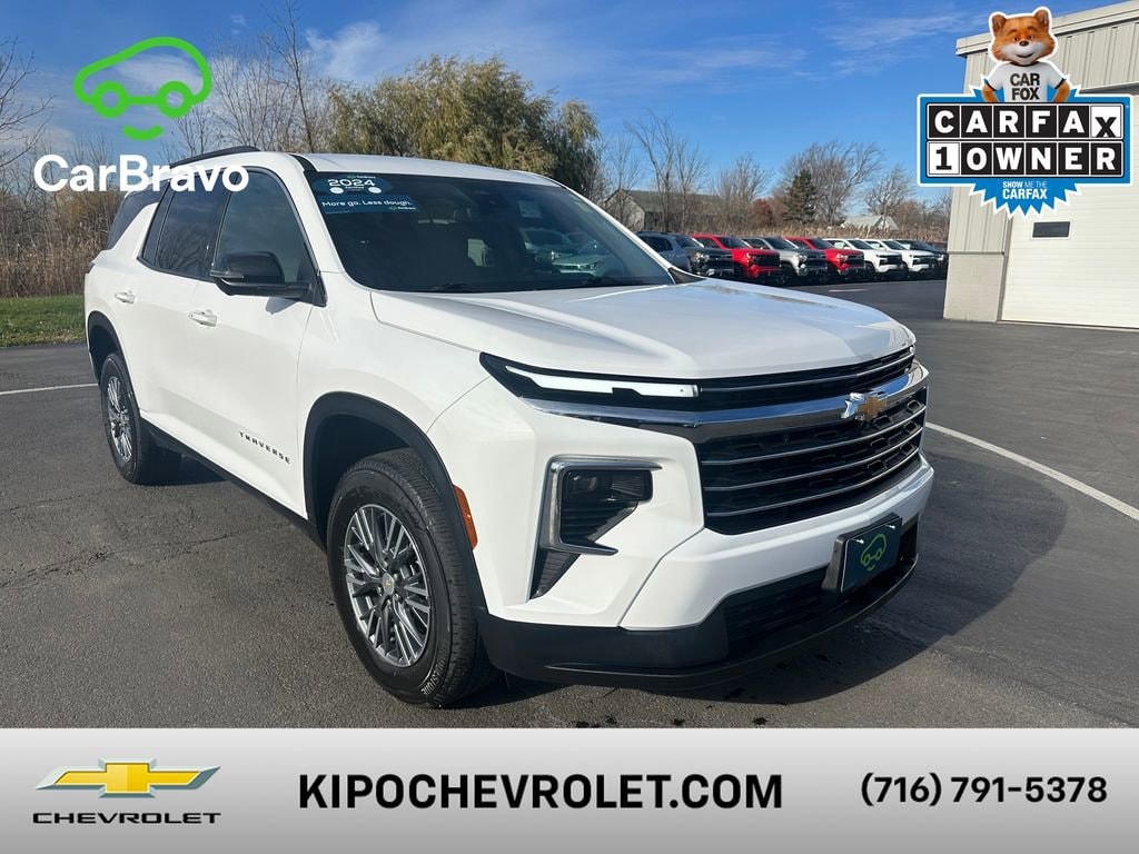 2024 Chevrolet Traverse 2LT's photo