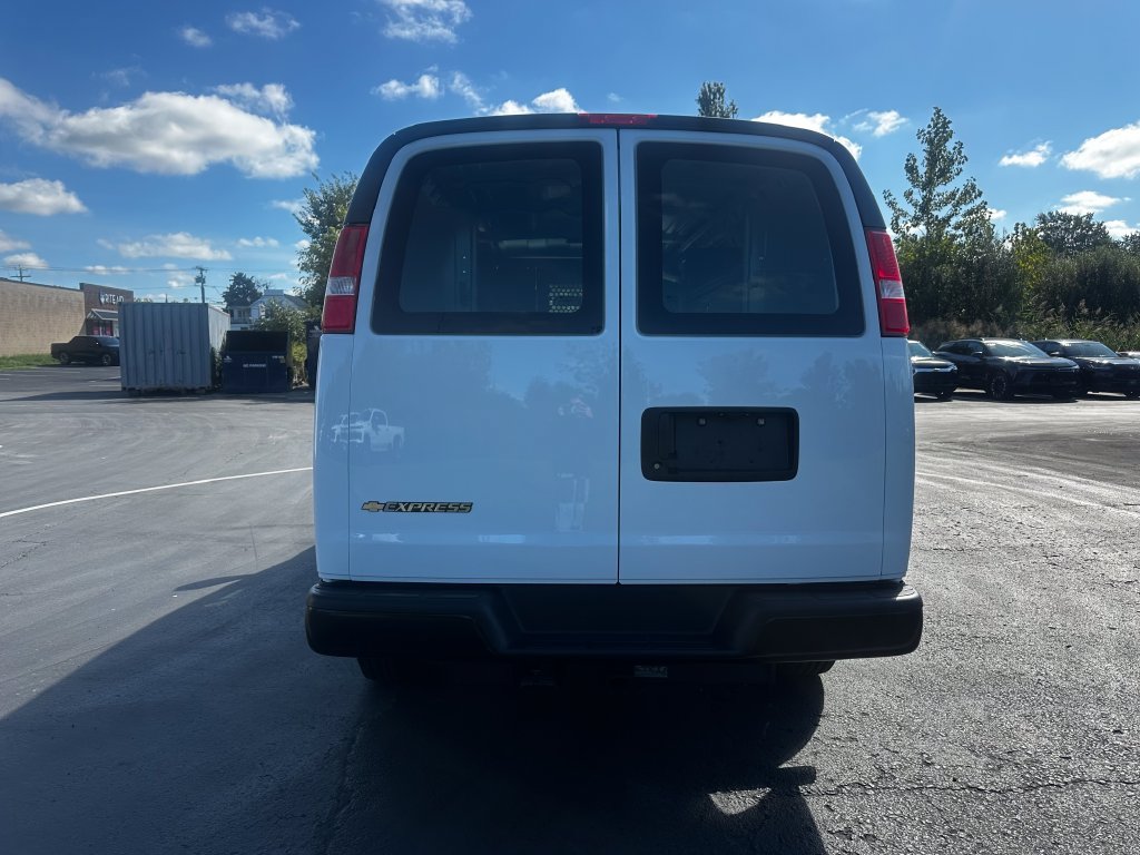 2025 Chevrolet Express Cargo Work Van - Photo 8