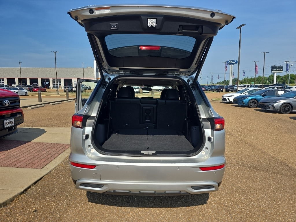 Used 2024 Mitsubishi Outlander SE SUV