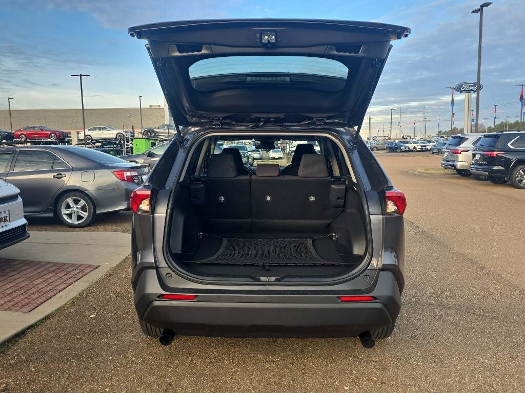 New 2025 Toyota RAV4 LE SUV