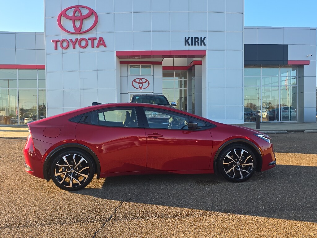 Used 2025 Toyota Prius Plug-in Hybrid XSE Premium Hatchback