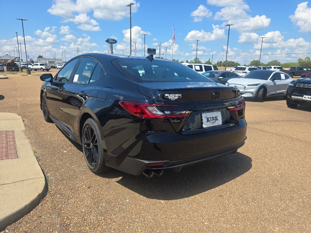 New 2026 Toyota Camry SE Sedan