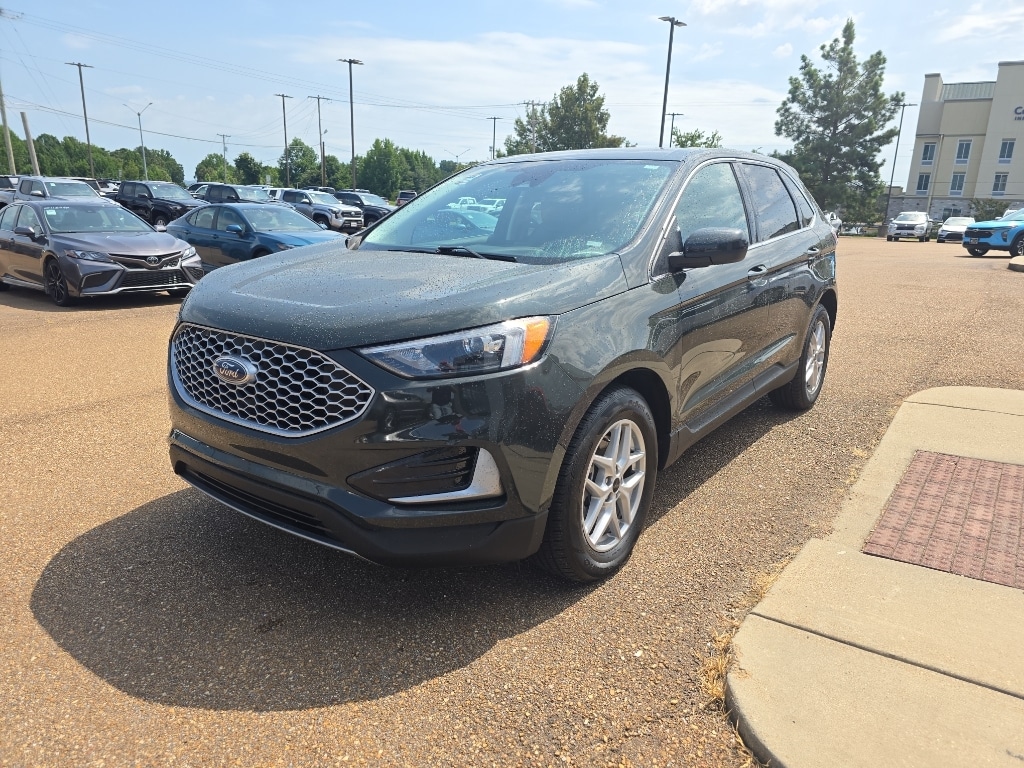 Used 2024 Ford Edge SEL SUV