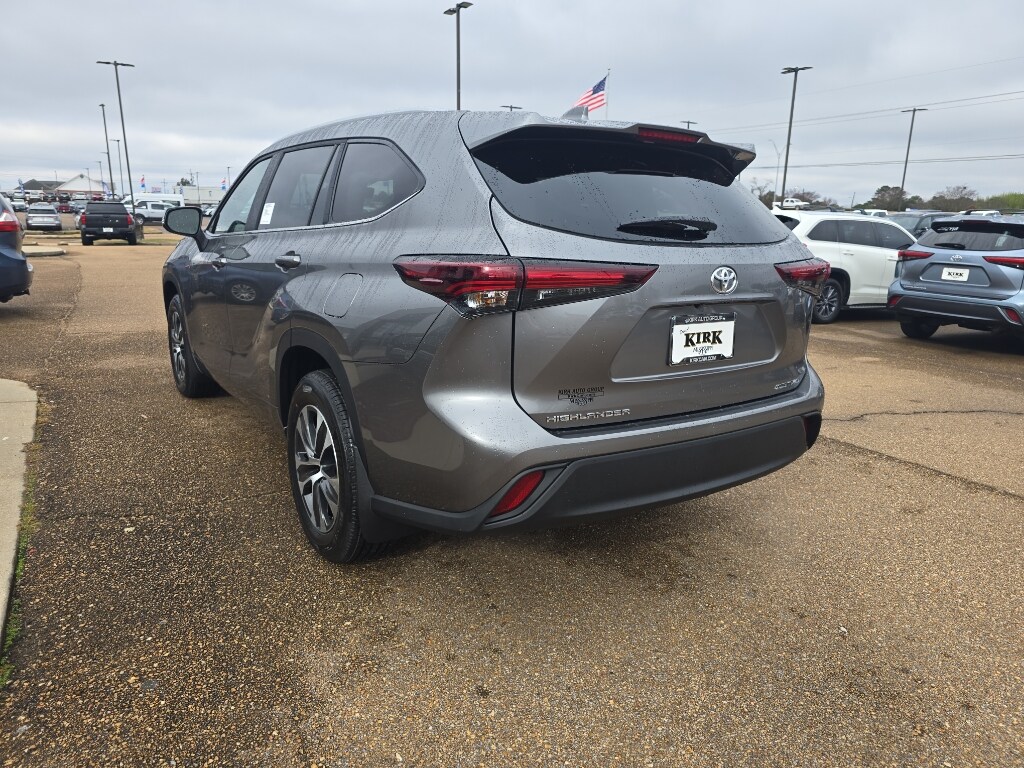 New 2026 Toyota Highlander XLE SUV