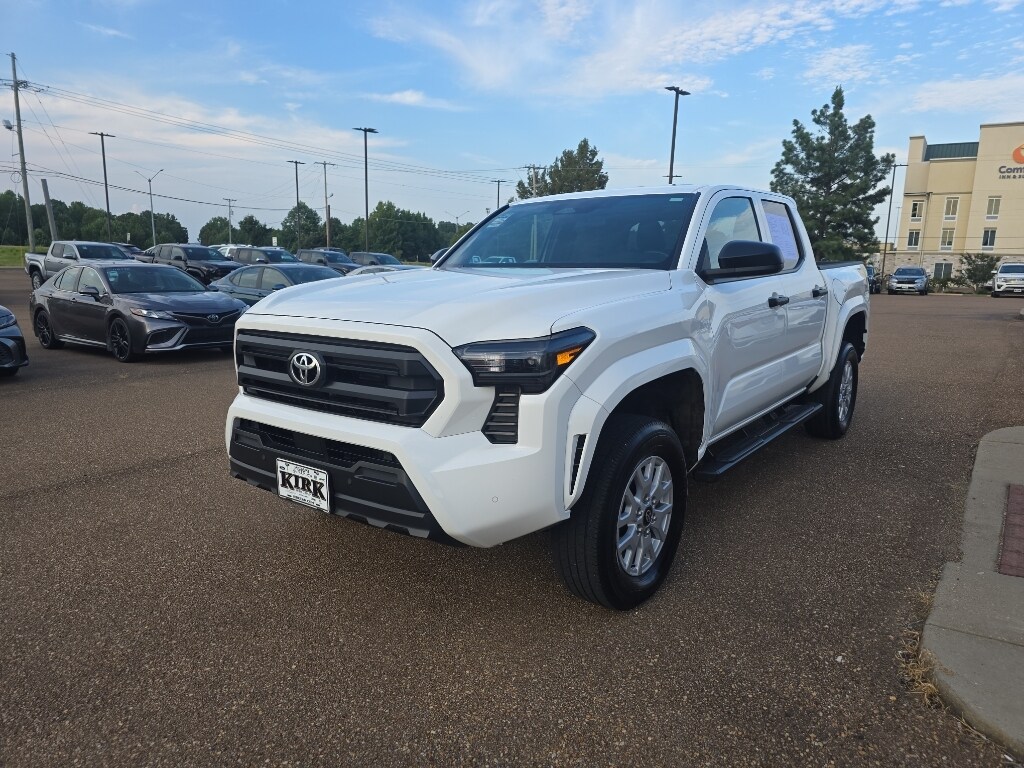 Used 2025 Toyota Tacoma SR Truck Double Cab