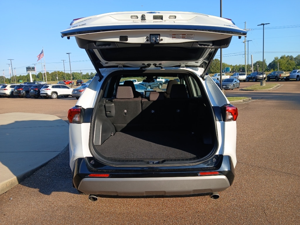 Used 2023 Toyota RAV4 Hybrid SE SUV