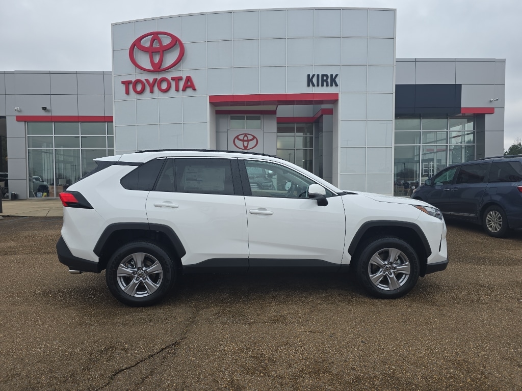 New 2025 Toyota RAV4 XLE SUV