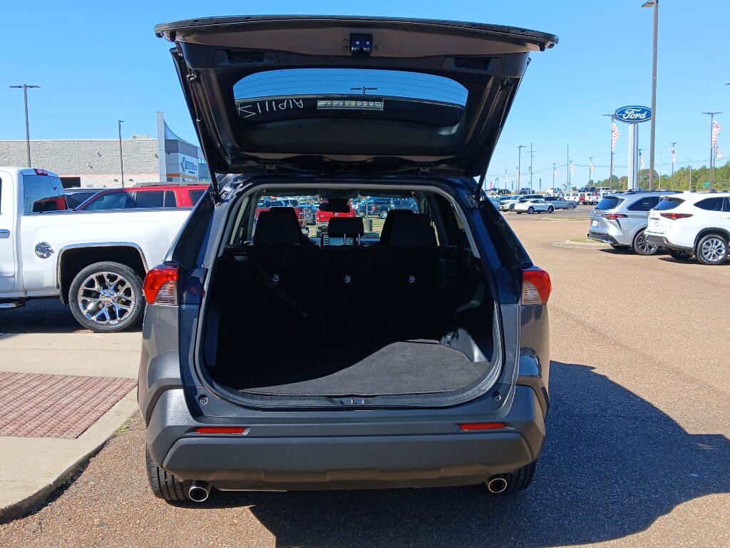 Used 2020 Toyota RAV4 LE SUV