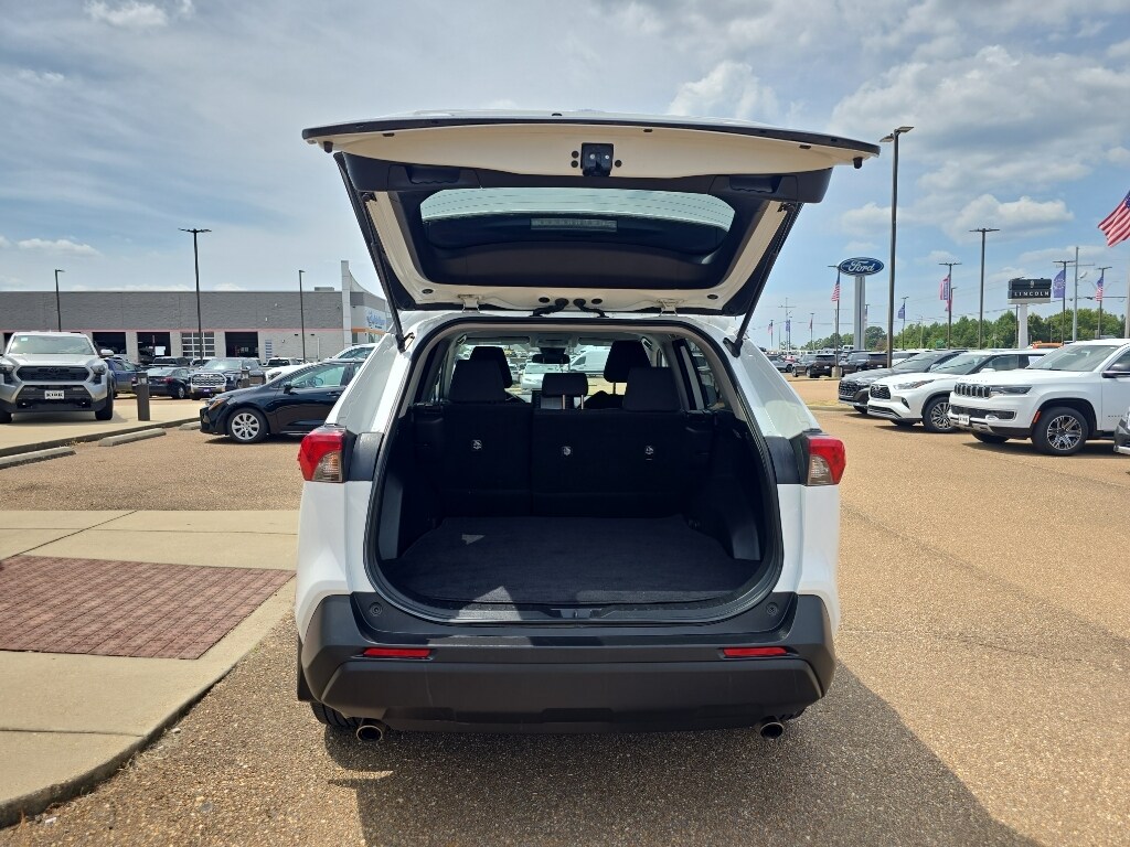 Used 2021 Toyota RAV4 LE SUV