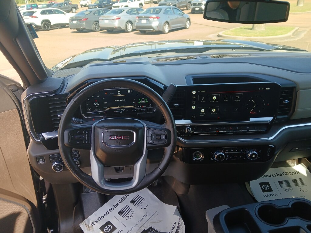 Used 2022 GMC Sierra 1500 SLT Truck Crew Cab