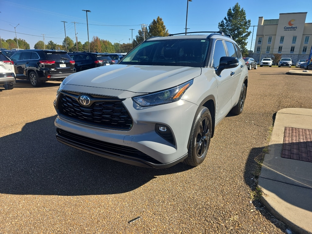 Used 2024 Toyota Highlander Hybrid XLE Nightshade SUV