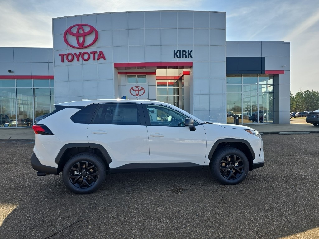 New 2025 Toyota RAV4 LE SUV