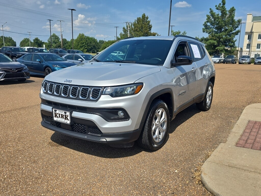 Used 2024 Jeep Compass Latitude SUV