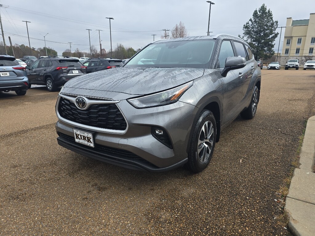 New 2026 Toyota Highlander XLE SUV